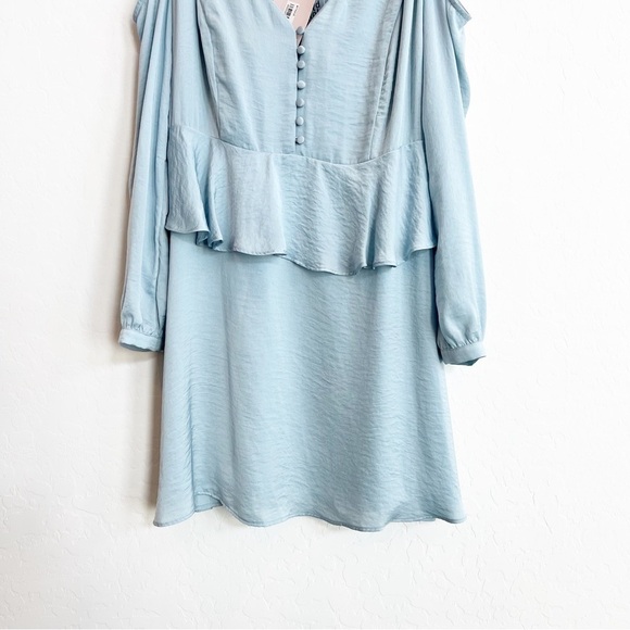 NEW Avec Les Filles Women's Cold Shoulder Mini Dress Satin Ruffle Blue Med - Picture 4 of 9